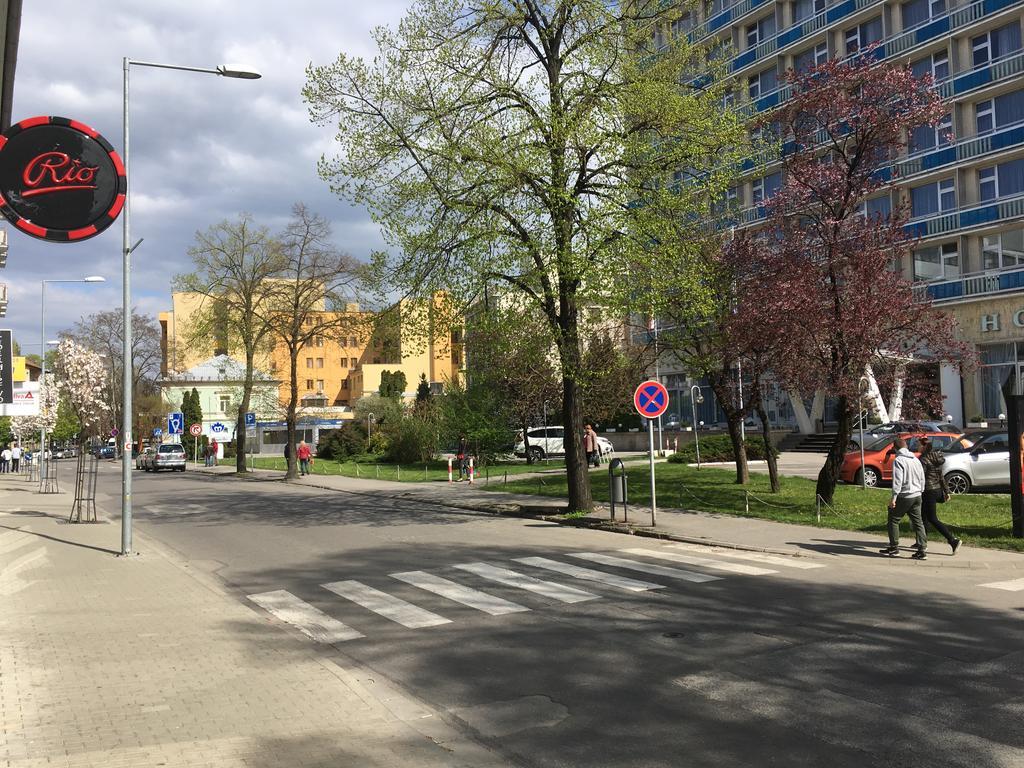 Apartman Darmon Piest'any Buitenkant foto